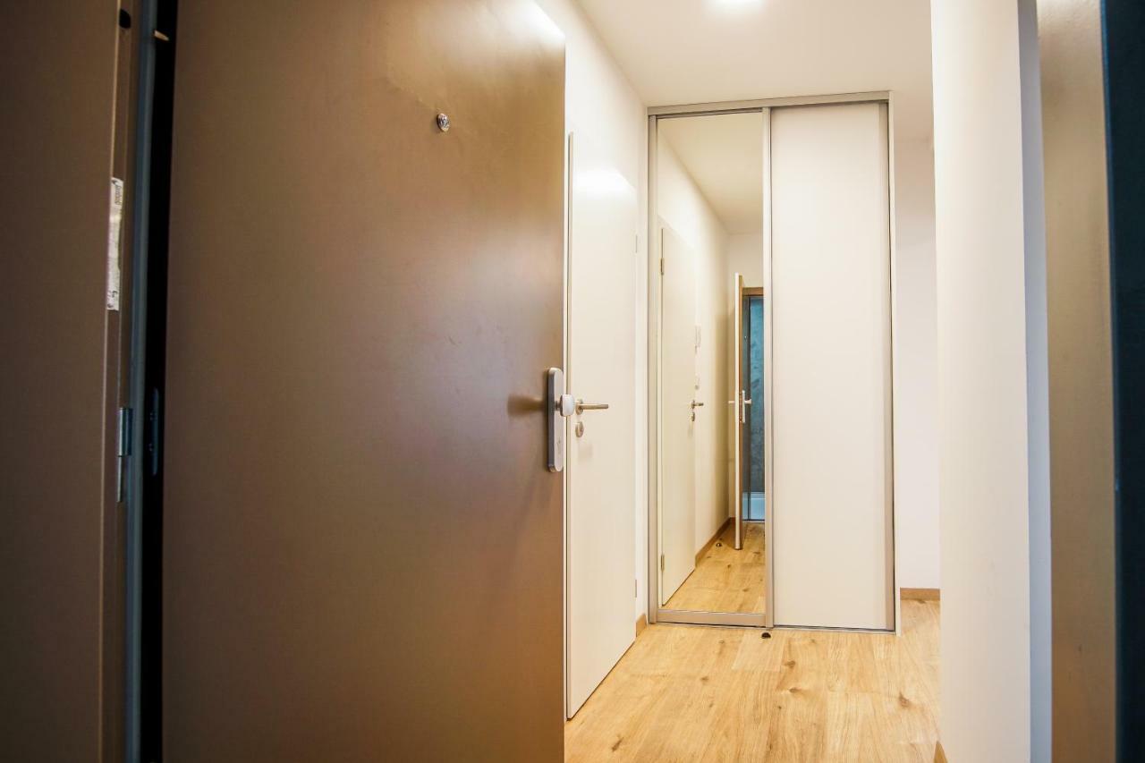Cvernovka Business&Leisure Apartment By Kovee Bratislava Bagian luar foto