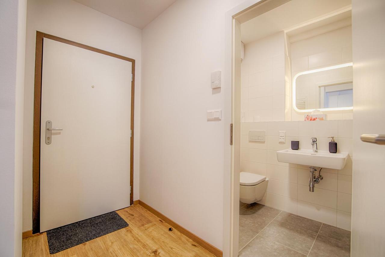 Cvernovka Business&Leisure Apartment By Kovee Bratislava Bagian luar foto